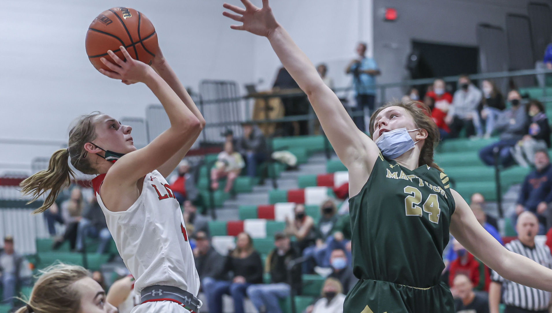 Mattoon girls at Lincoln 29 011422.JPG